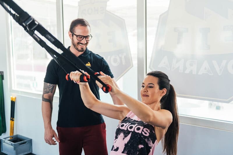 Alex Potrc coaching a client
